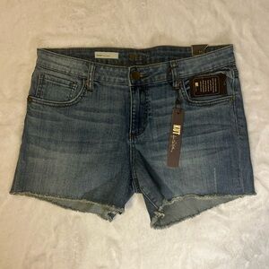 KUT From The Kloth Gidget Denim Shorts Raw Hem Medium Wash NWT 8